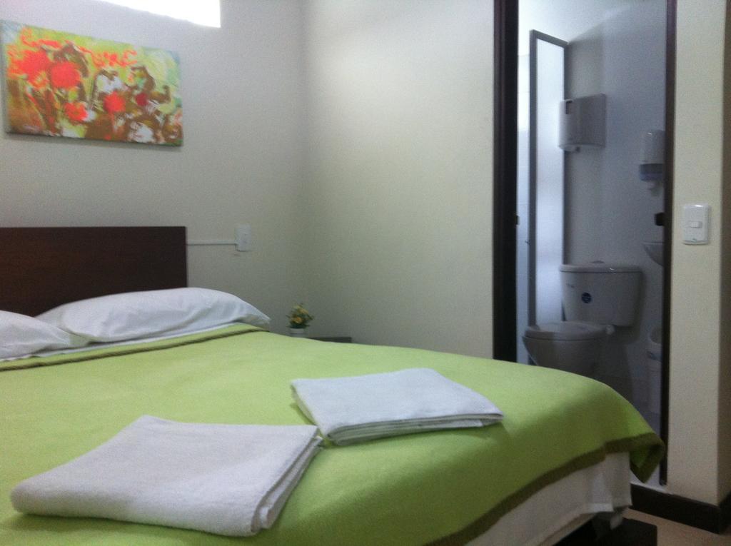 Poblado Park Guest House 酒店 3*