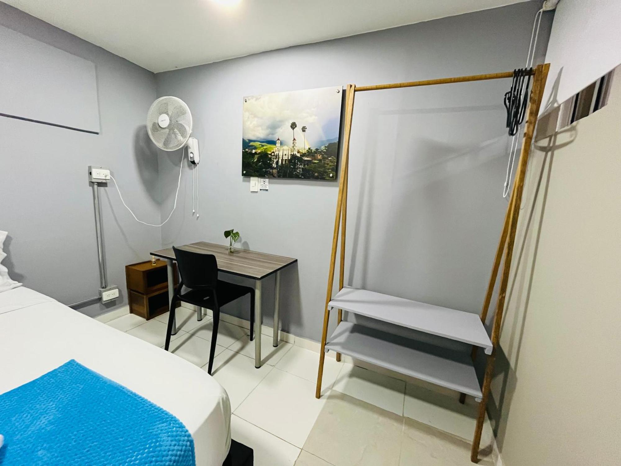 Poblado Park Guest House 酒店 3*
